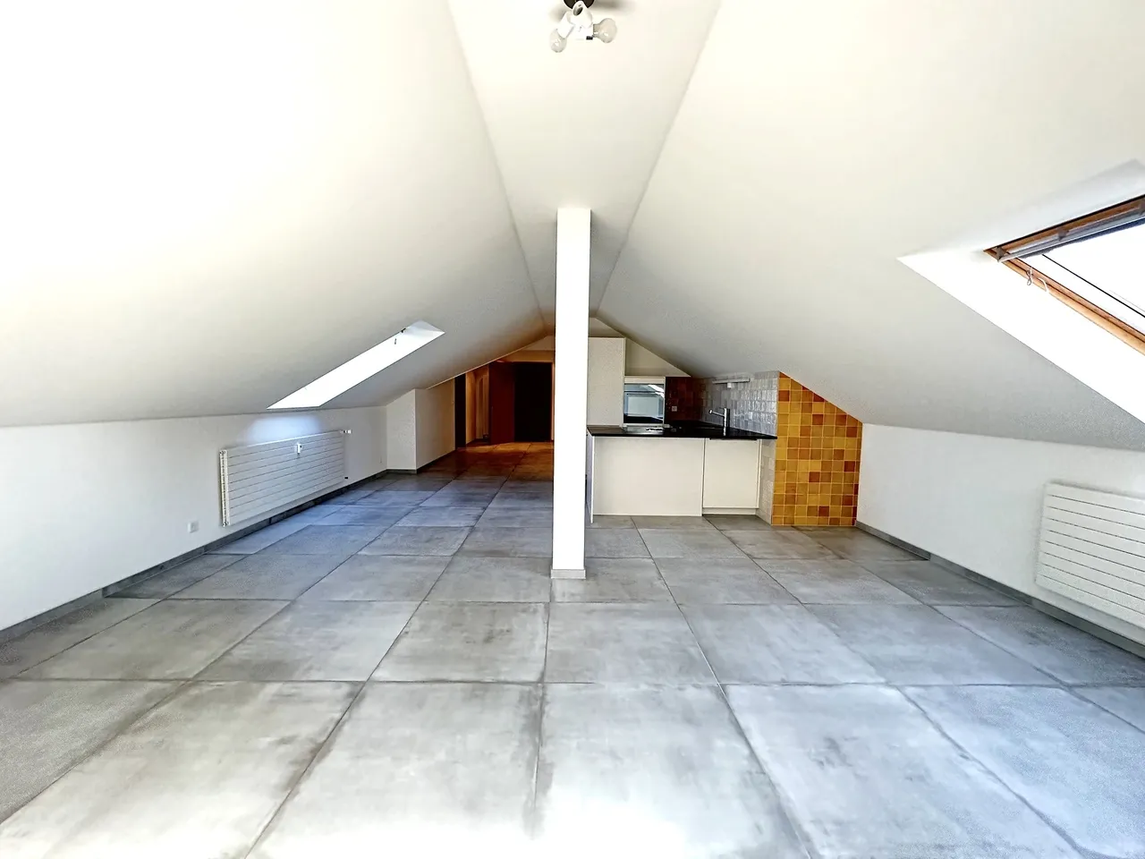 tolle, moderne und sehr gemütliche Dachwohnung