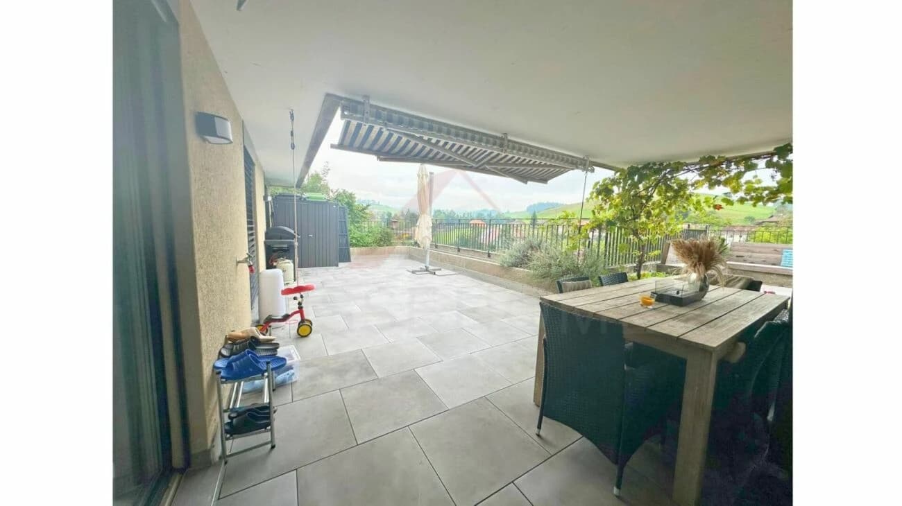 Komplett renovierte 5.5-Zimmer-Wohnung mit 126 m² Wohnfläche und 74 m² Balkon-/Terrassenfläche in Huttwil