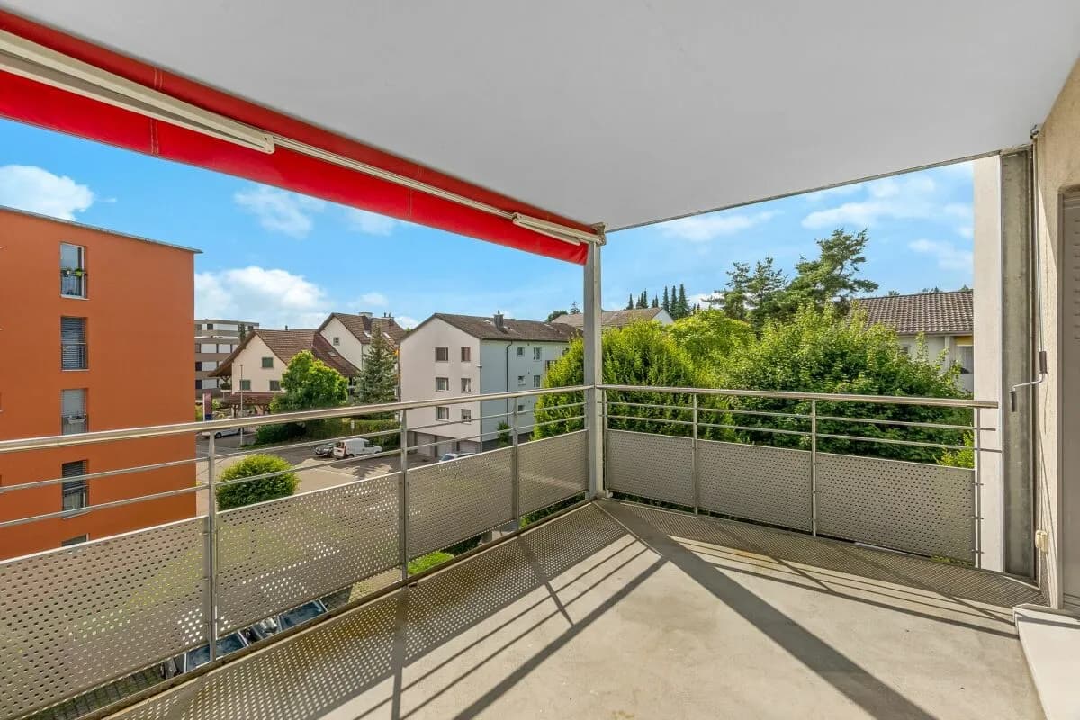 Zentral gelegene Familienwohnung mit zwei Balkonen