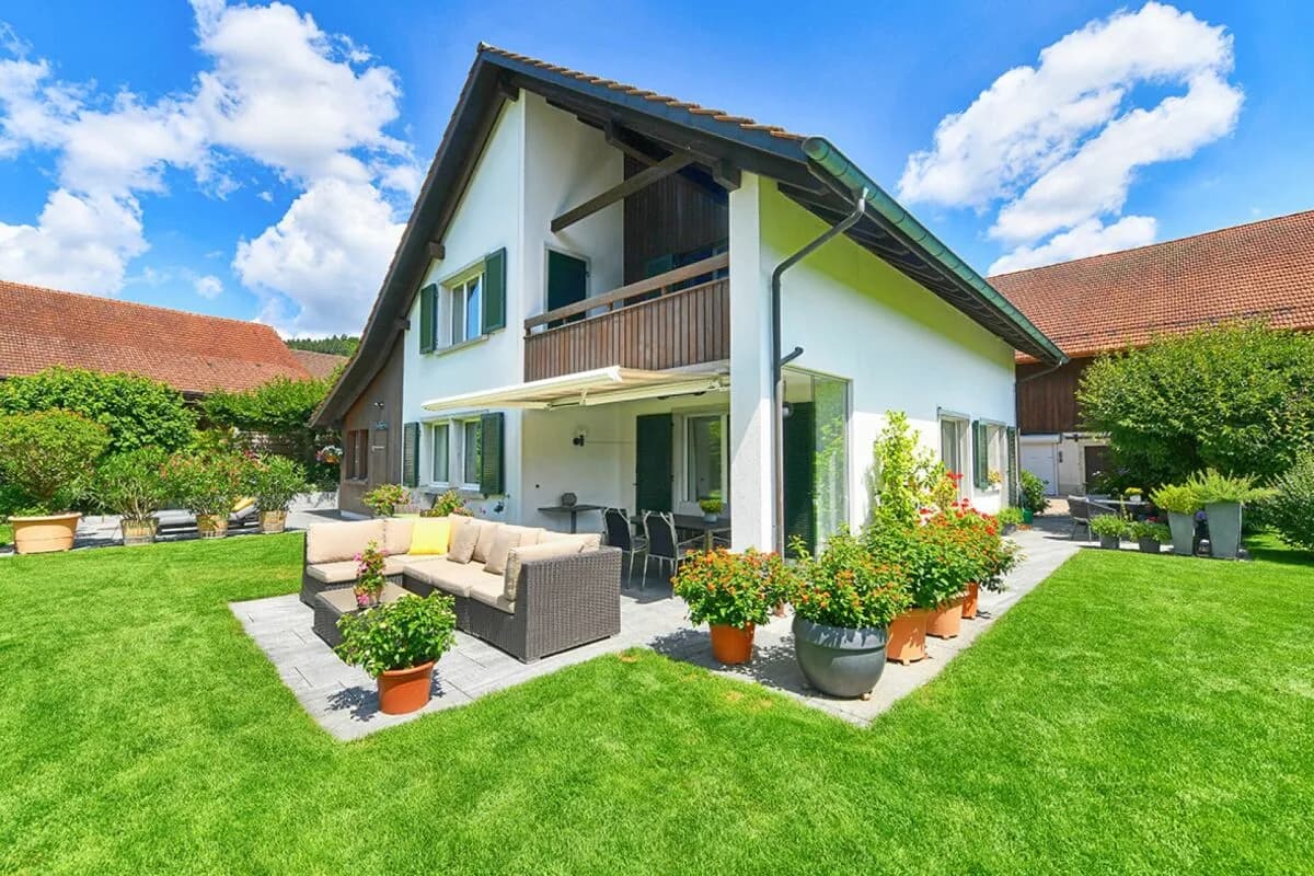 Gepflegtes 5.5-Zimmer EFH mit Gartenparadies