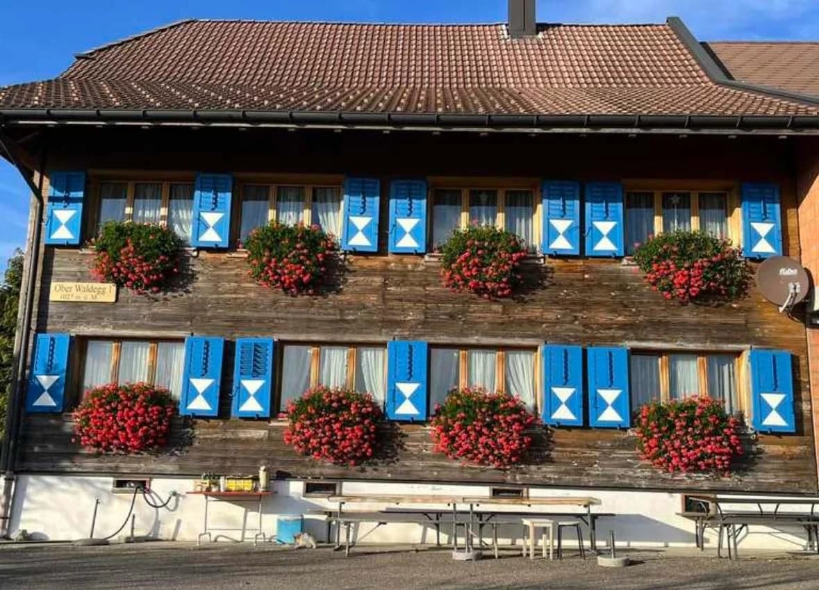 Geräumige 5-Zimmer-Ferienwohnung mit Balkon in Menznau