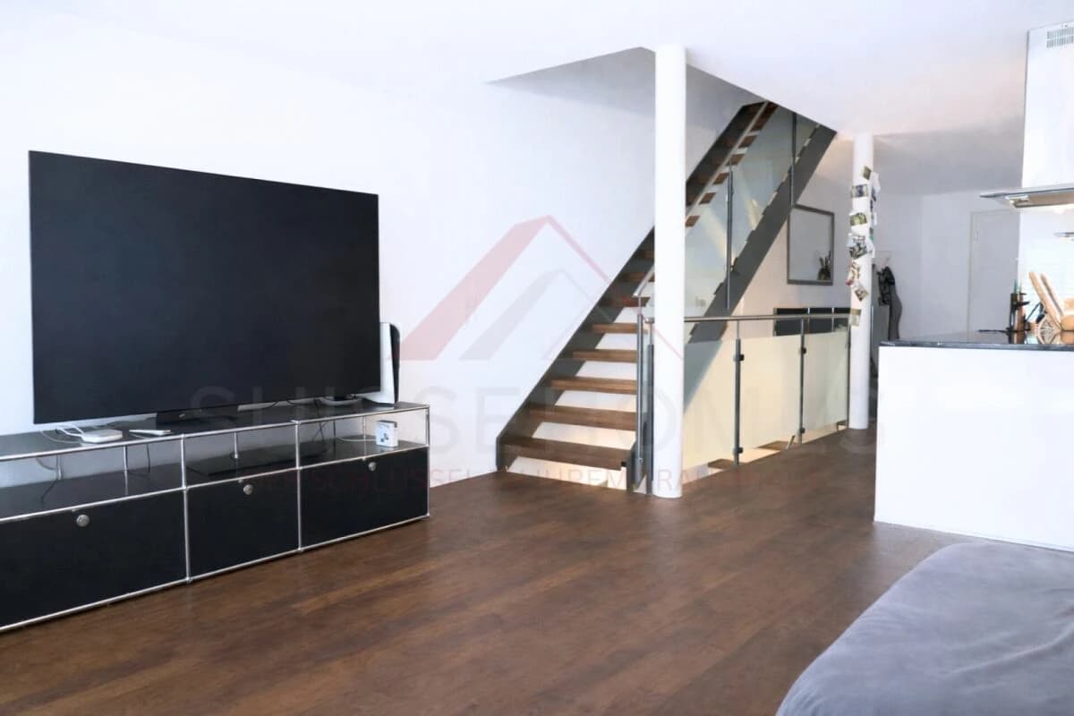 Modernes 4.5 Zimmer Reihen-Einfamilienhaus mit Garten und Attika-Terrasse in 3072 Ostermundigen