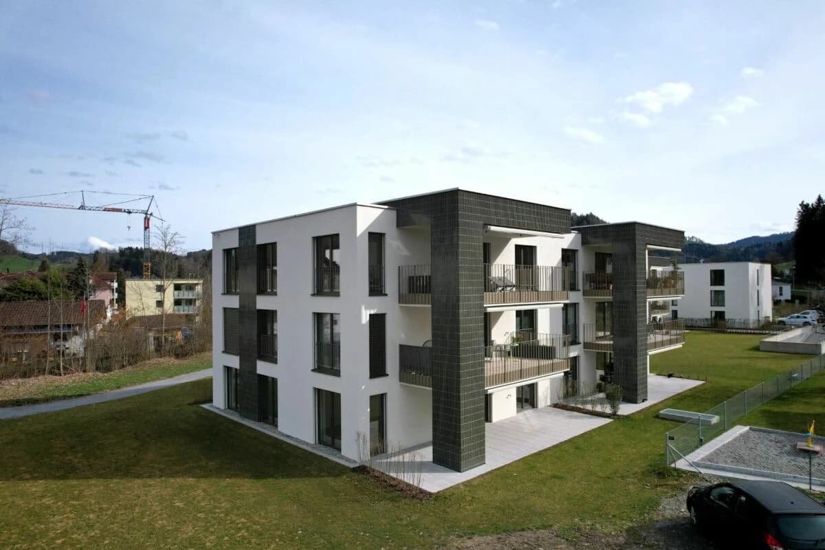 Neue 4.5-Zimmer Erdgeschoss Wohnung (C2)