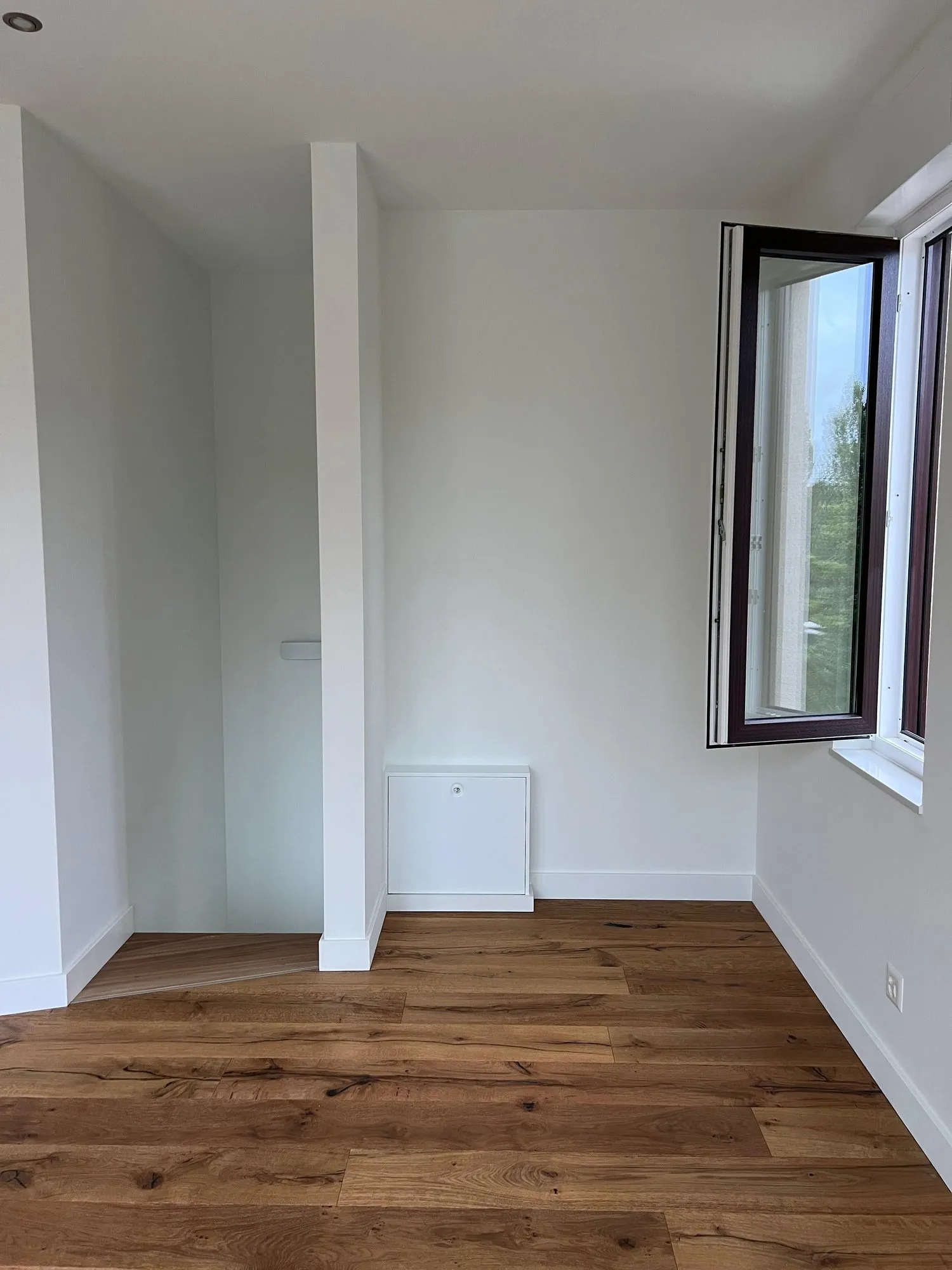 Moderne 2.5 Zimmer-Wohnung im idyllischen Rheinhaldenquartier