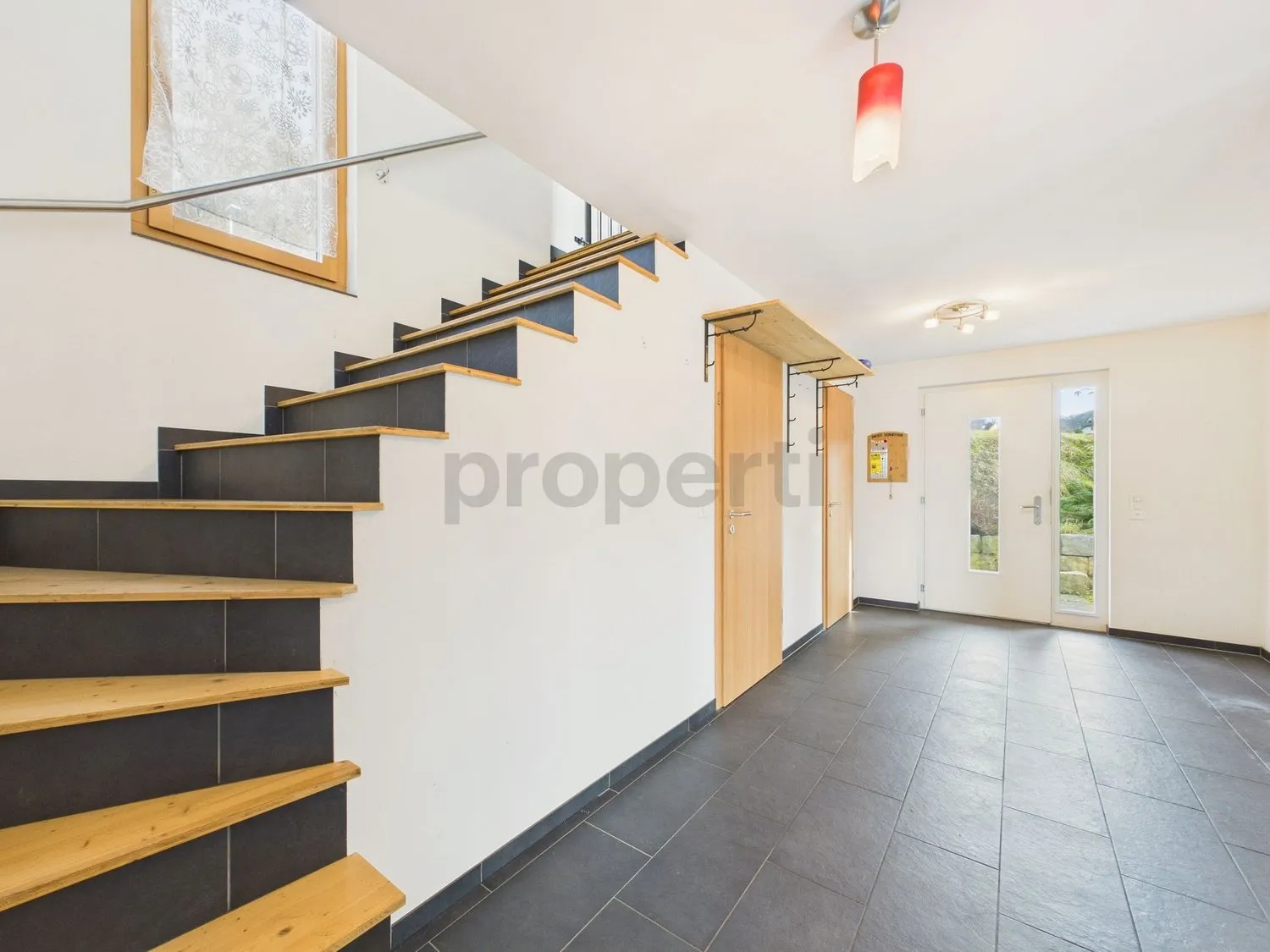 Ruhiges 4.5-Zimmer-Einfamilienhaus mit grosser Terrasse in Breitenbach