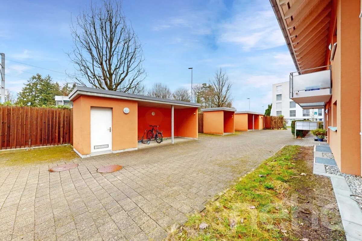 Moderne 4.5-Zimmer Gartenwohnung in Egg bei Zürich