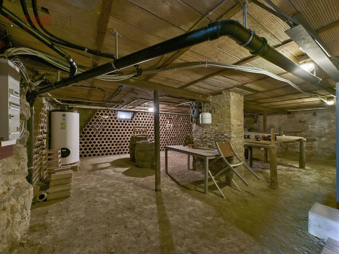 Leben, wo andere träumen - 5.5-Zi.-Wohnung mit Pferdestall & Weide