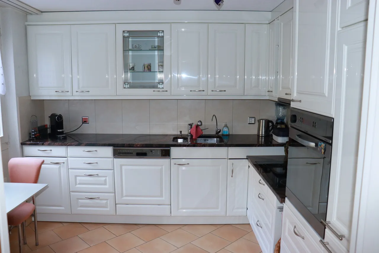 Maisonette-Traum mit Seesicht & Cheminee - Wohnen am Thunersee