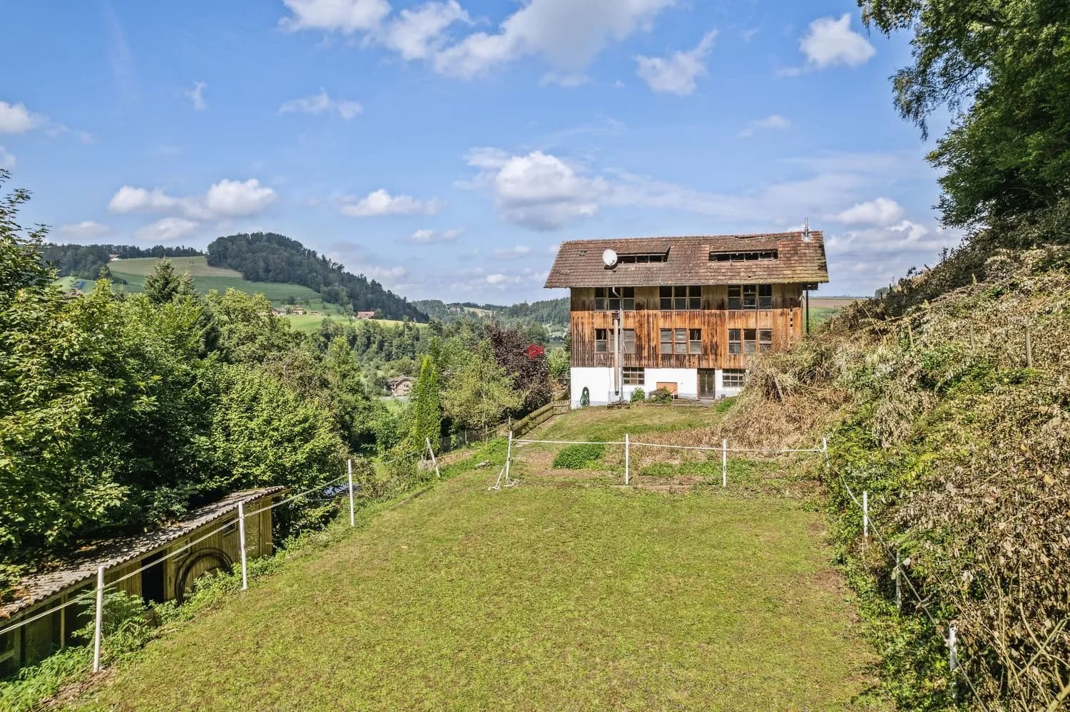 Bauernhaus mit Scheune als Wohlfühloase in der idyllischen Natur