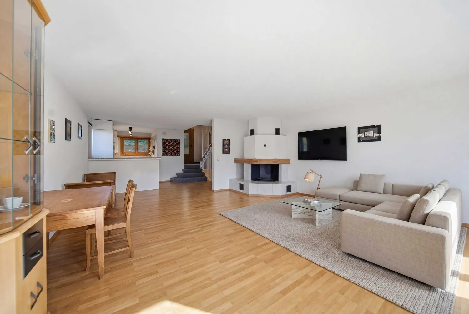 CHARMANTES HAUS IN RUHIGER LAGE NAHE THUNERSEE