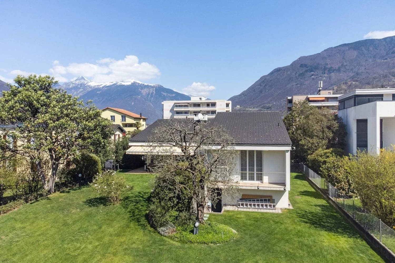 PALMEN, RUHE UND LEBENSQUALITÄT