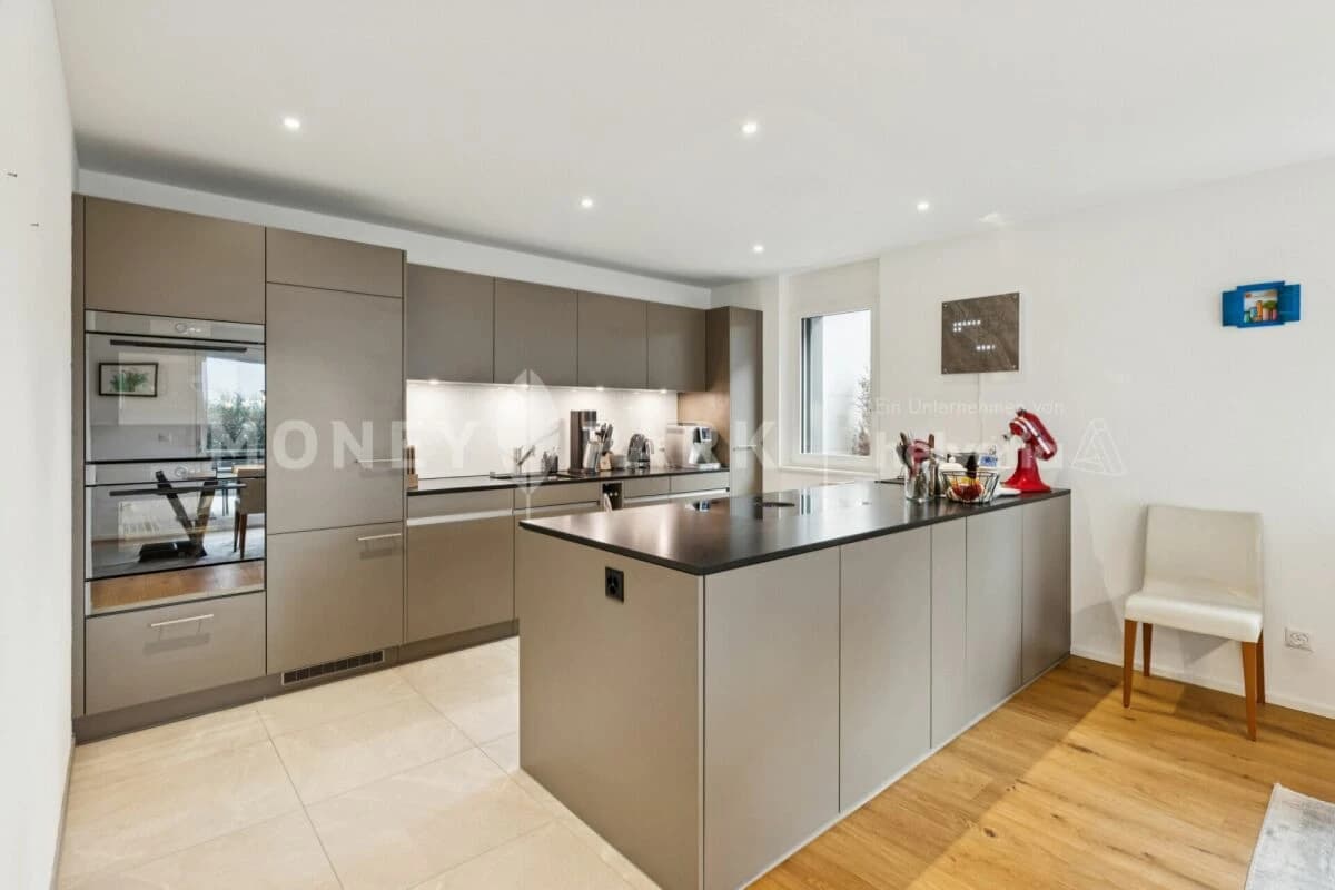 Moderne 4.5-Zimmer-Wohnung im Erdgeschoss