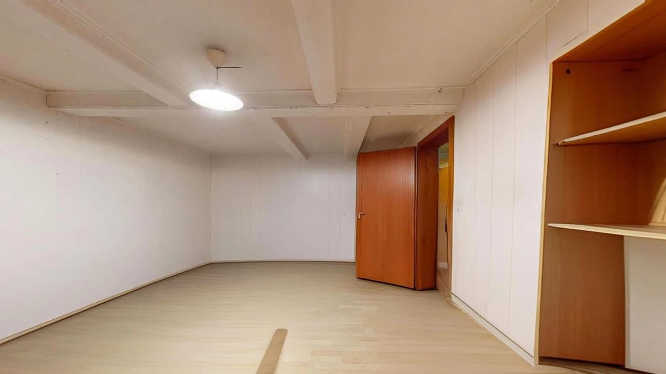 Zweifamilienhaus mit Renovationsbedarf und zusätzlicher Baulandparzelle