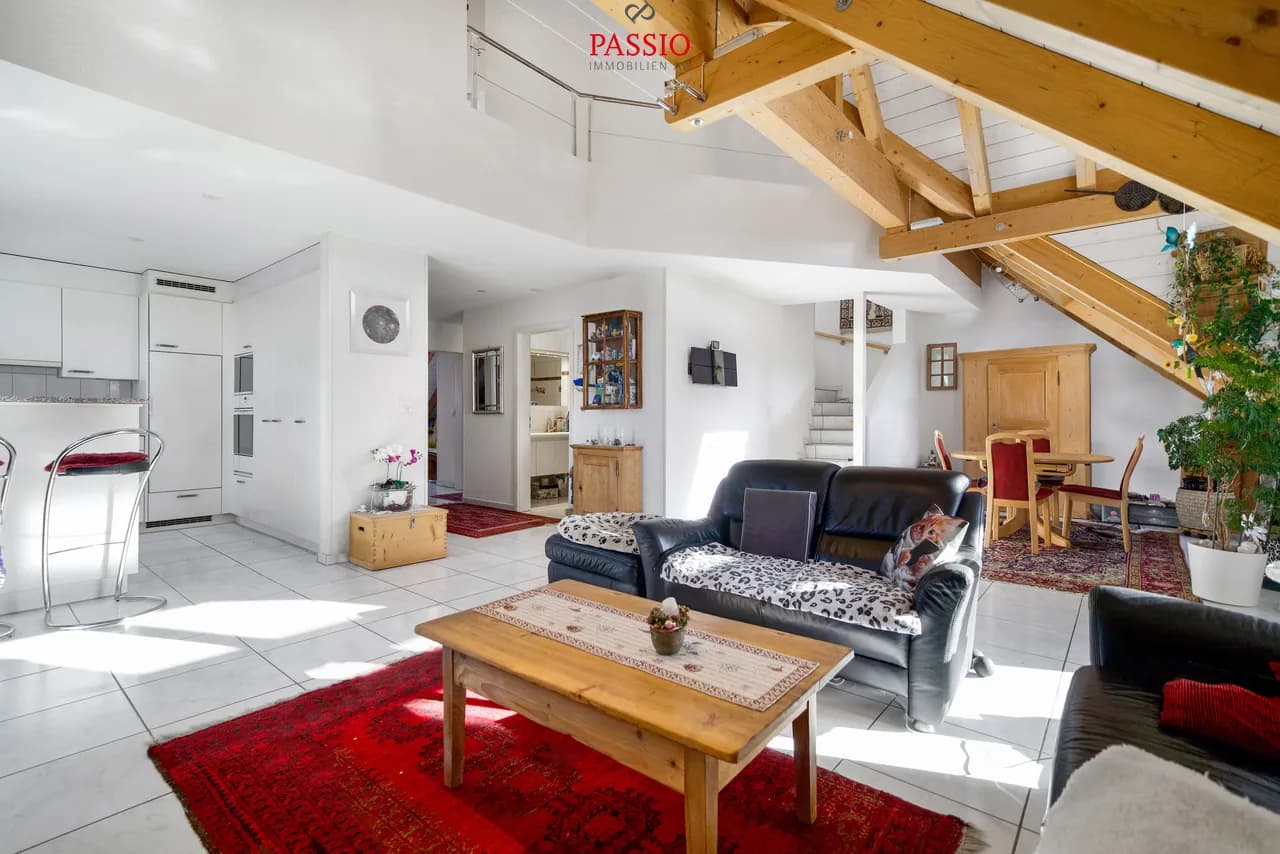 Grosse 5.5-Zimmer Duplexwohnung mit Lift an bester Lage