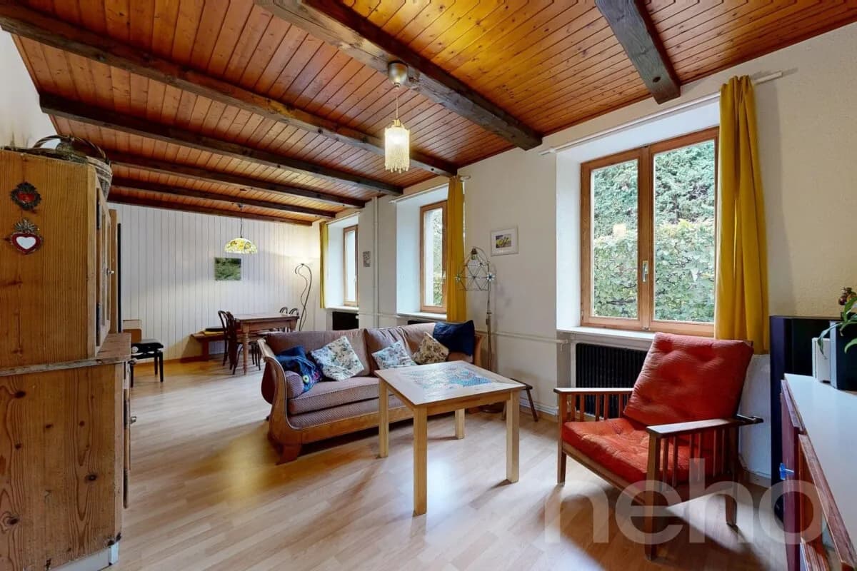 Maison familiale Atypique Rénovée avec jardin et garage indépendant