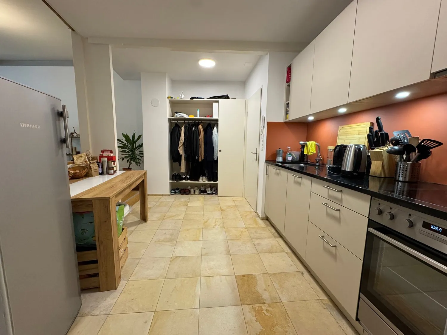 Charmante und frisch renovierte 2.5-Zimmer-Wohnung an sonniger und ruhiger Lage in Twann