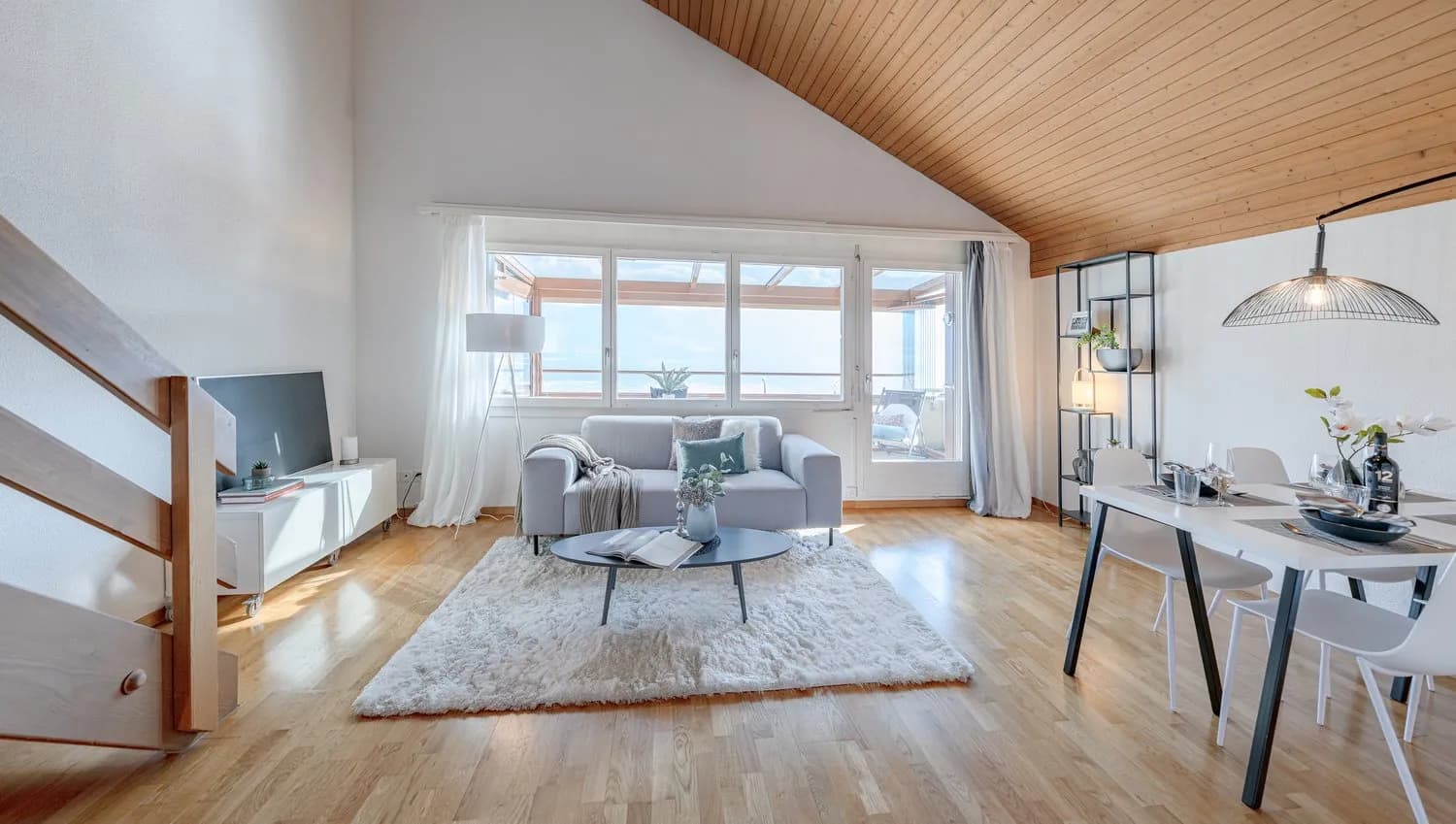 ATTRAKTIVE MAISONETTEWOHNUNG MIT SPEKTAKELSICHT