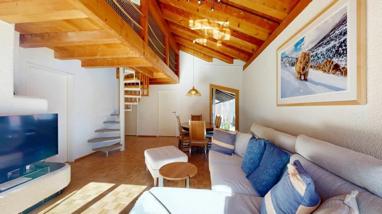 Gemütlicher Haupt- oder Ferienwohnsitz mit Galerie und Seesicht