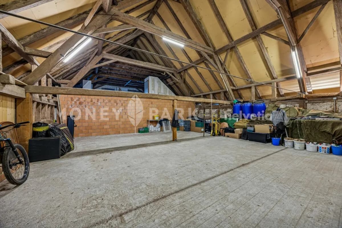 5.5-Zimmer-Einfamilienhaus mit integriertem Geschäftsteil