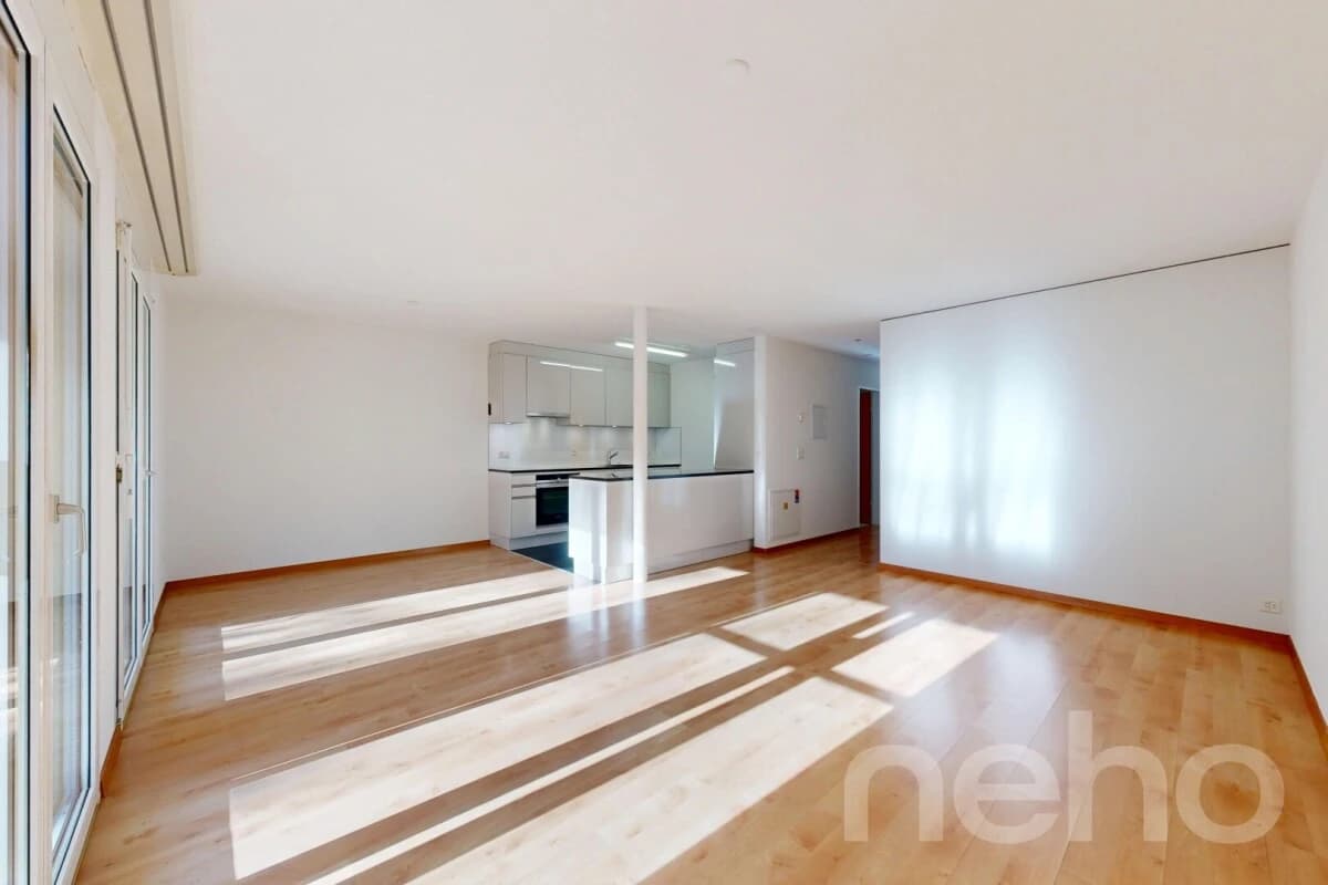 Lichtdurchflutete 3.5-Zimmer-Wohnung in Samstagern