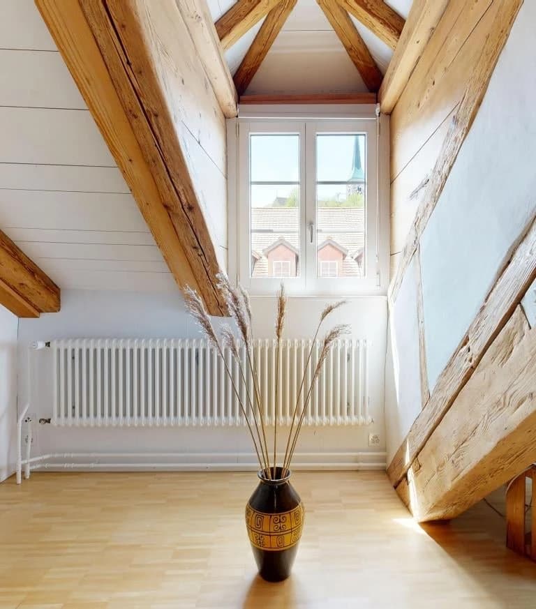 Gschichtsträchtigi Muure mit modernem Inneläbe ir Burgdorfer Autstadt