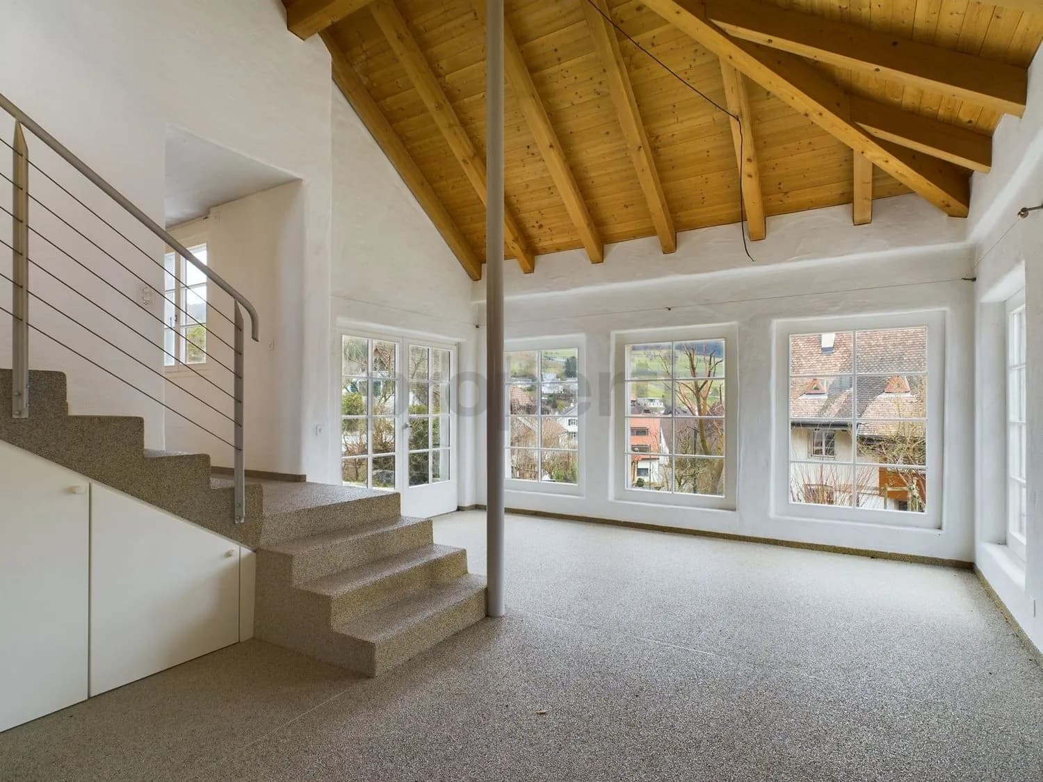 Ruhiges 3.5-Zimmer-Duplex-Haus mit schönem Garten und kleinem Teich in Maisprach