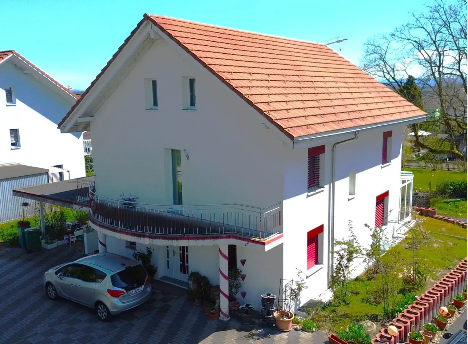 Freistehendes 7.5-Zimmer-Haus mit viel Licht in Biberist