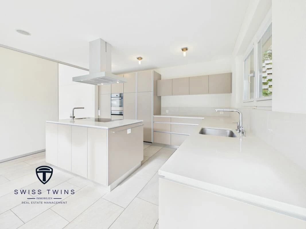 Grosszügiges und modernes Wohnerlebnis mit traumhafter Aussicht am Sonnenberg