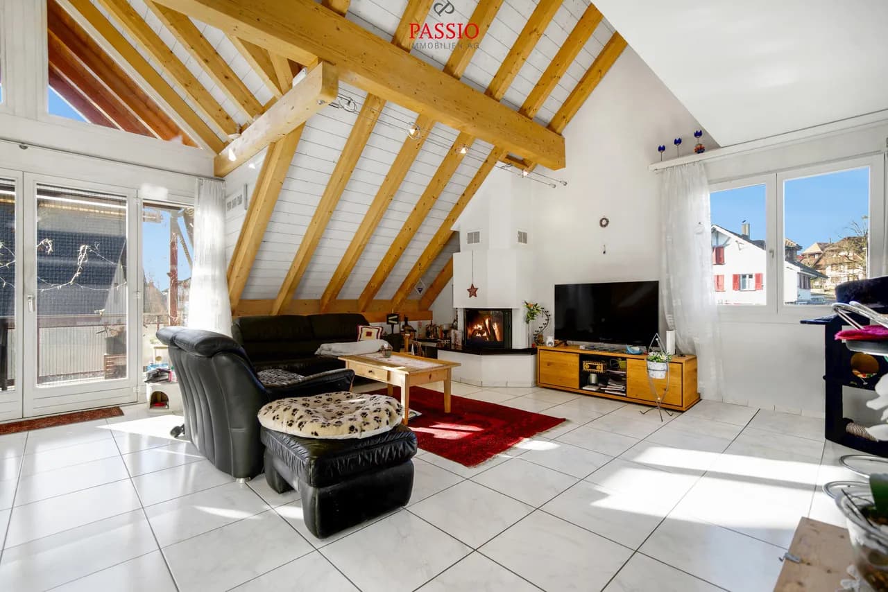 Grosse 5.5-Zimmer Duplexwohnung mit Lift an bester Lage