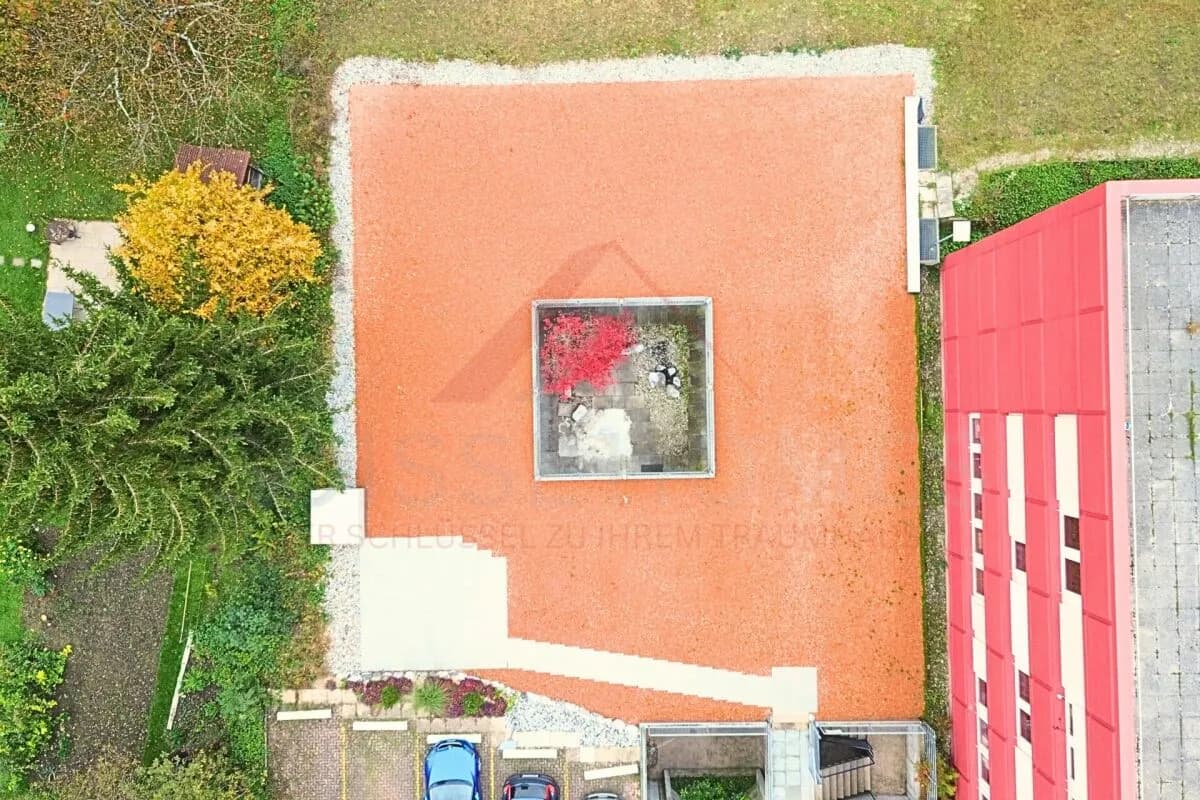 Atriumgebäude mit 220 m² Wohn- und 270 m² Gewerbefläche in Thörishaus (Neuenegg BE) - vielseitig nutzbar