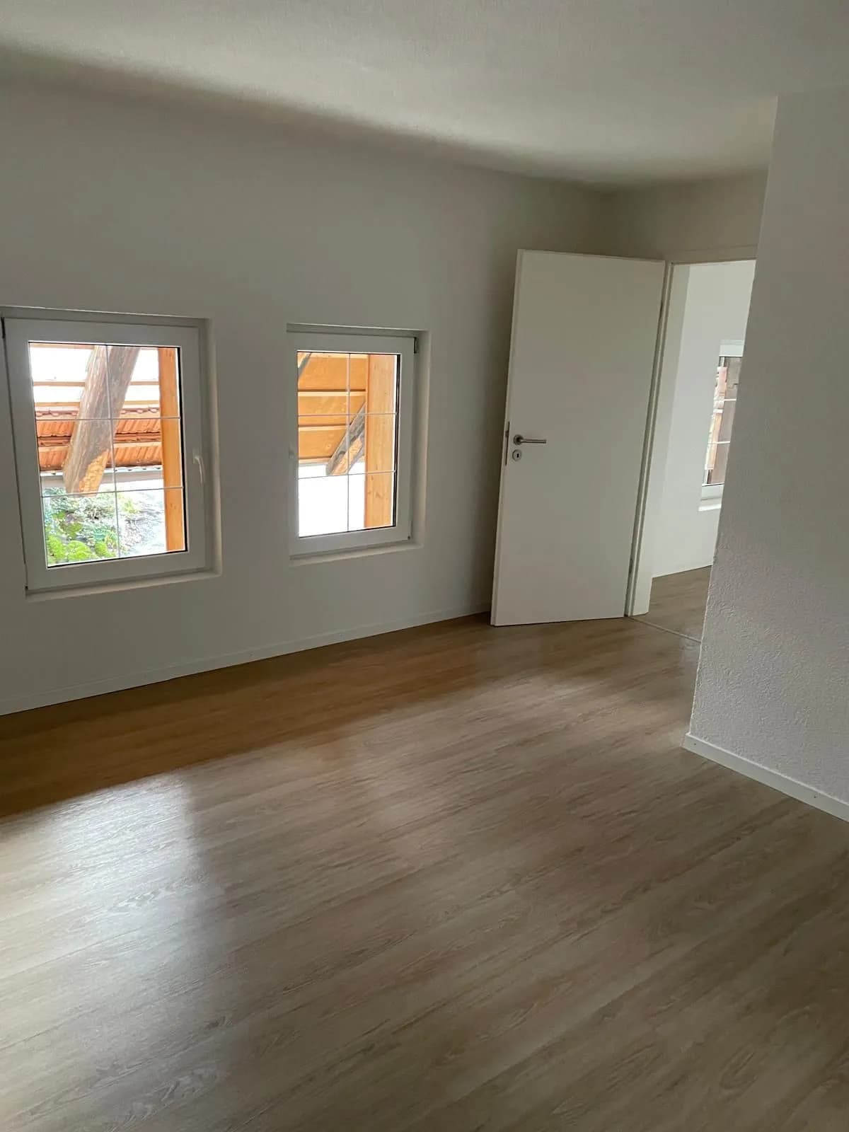 Stilvolle 5.5-Zimmer-Wohnung mit Balkon, Bolligen
