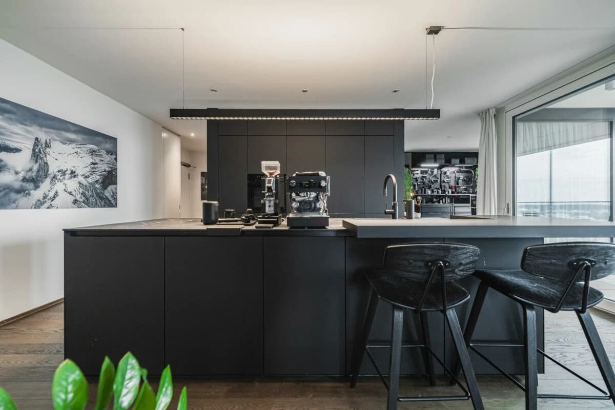 Seltene 3.5-Zimmer-Etagenwohnung im 16. OG mit toller Fernsicht in den Twin-Towers «The Metropolitans»