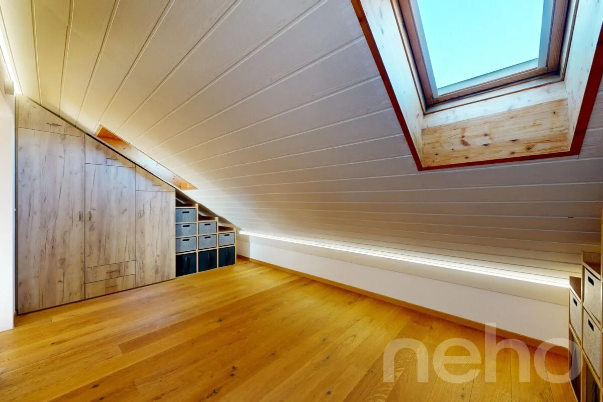 Attraktives 5.5-Zimmer-Reihenmittelhaus mit Blick ins Grüne