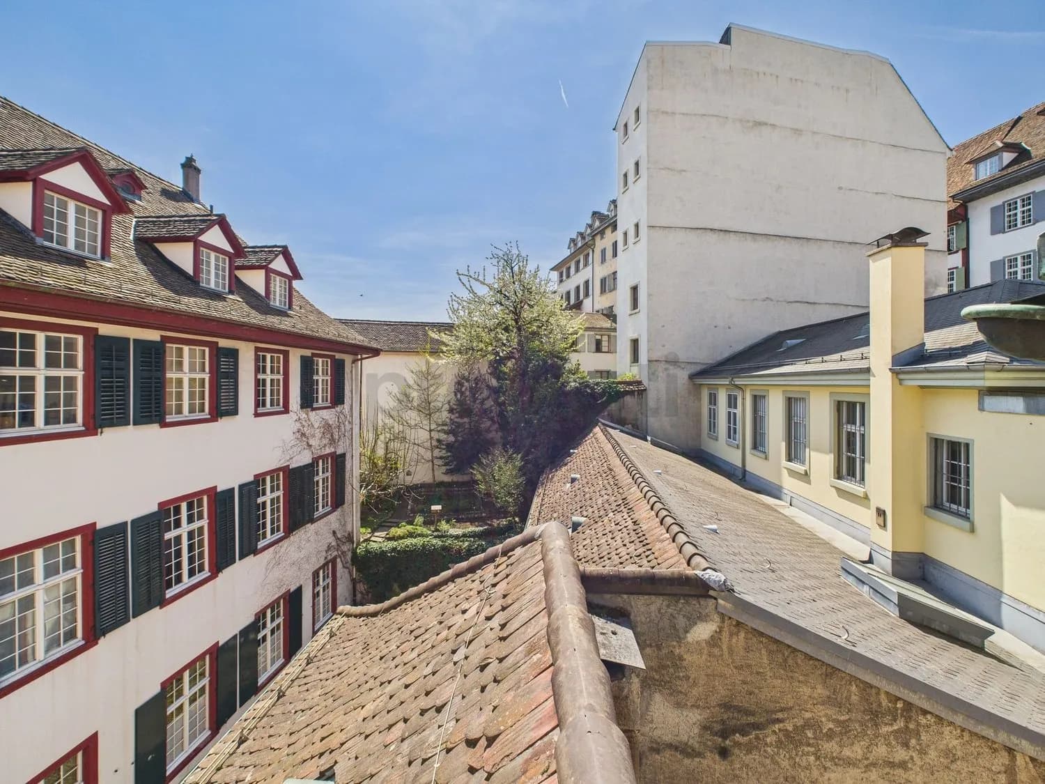 4-Zimmer-Wohnung im historischen Totengässlein  mitten in der Basler Altstadt