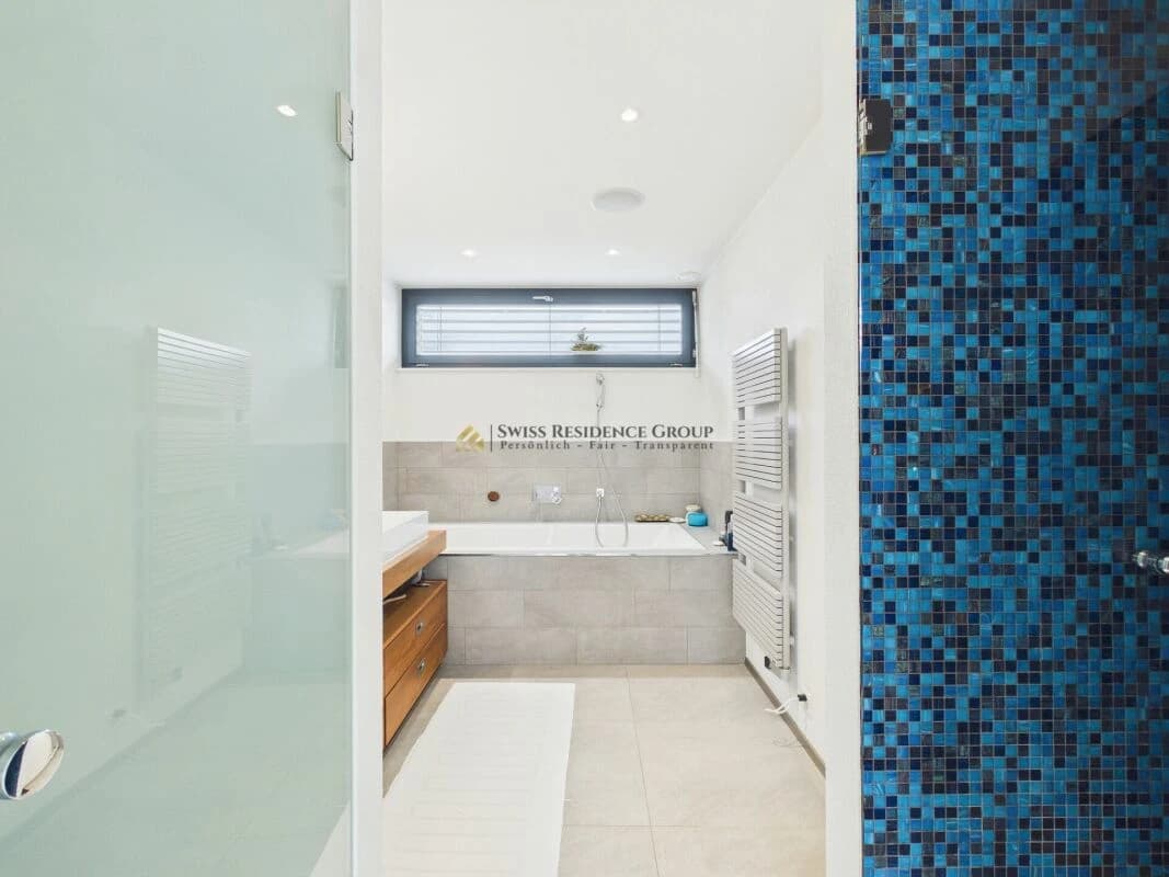 Modernes Einfamilienhaus mit Panorama in Adliswil