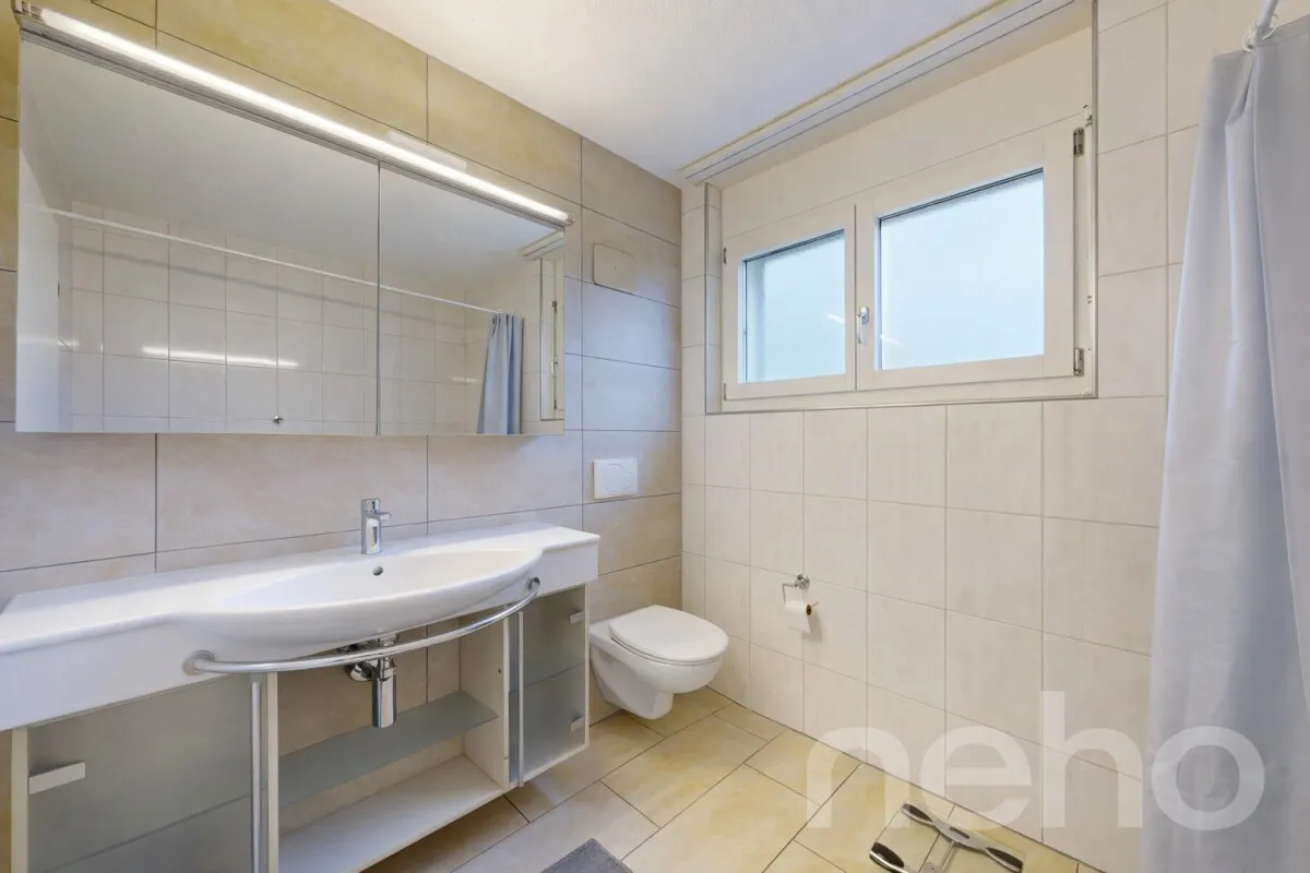 Grosszügige 5.5-Zimmer Wohnung mit grosser Loggia in Schlieren