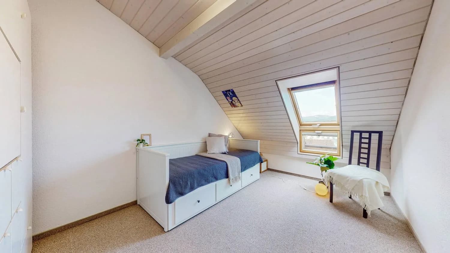 GEPFLEGTE 6.5-ZIMMER-DOPPELHAUSHÄLFTE MIT GARTEN UND BALKON