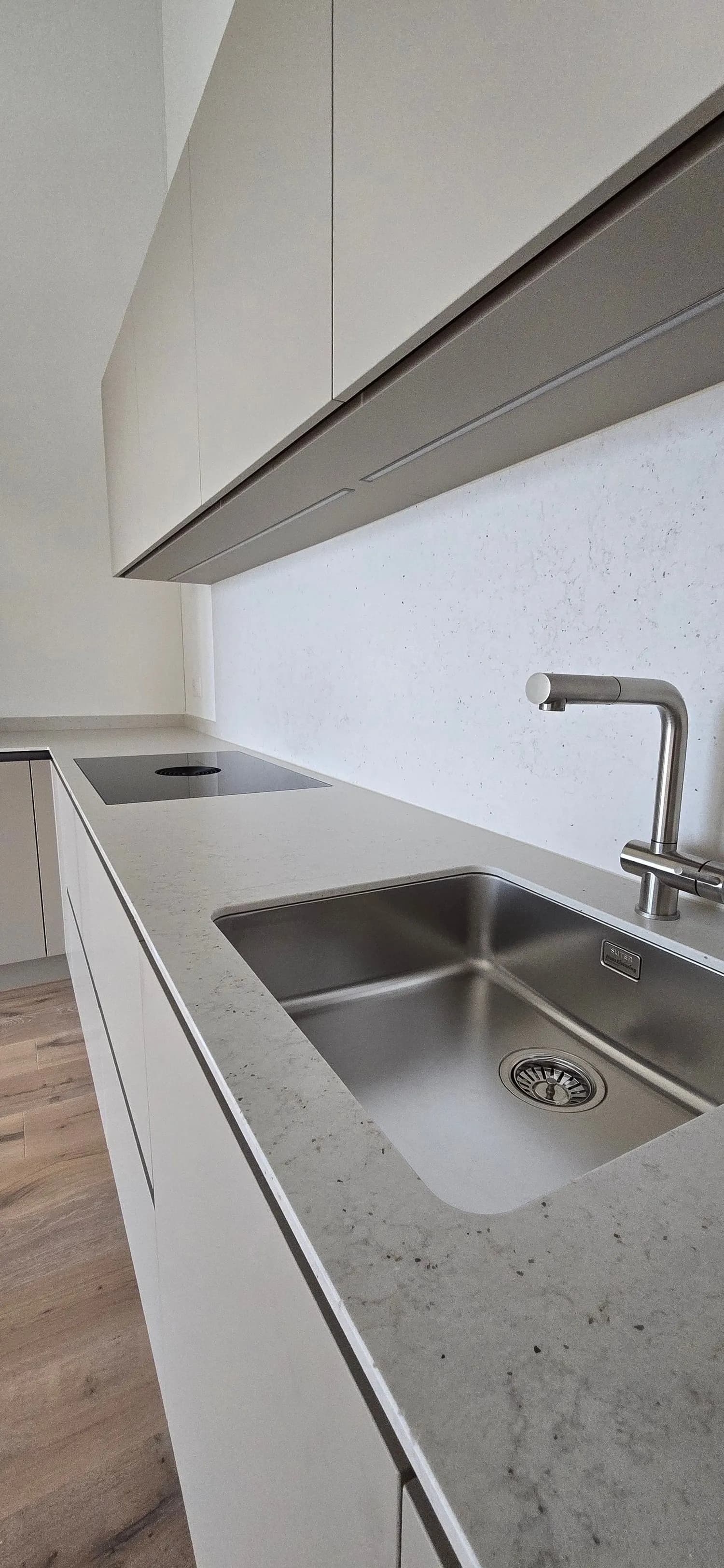 Lichtdurchflutete 3.5-Zimmer-Dachwohnung in Mettmenstetten