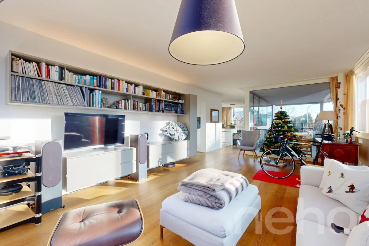 Grosszügige, lichtdurchflutete 4.5-Zimmer-Wohnung in Adliswil