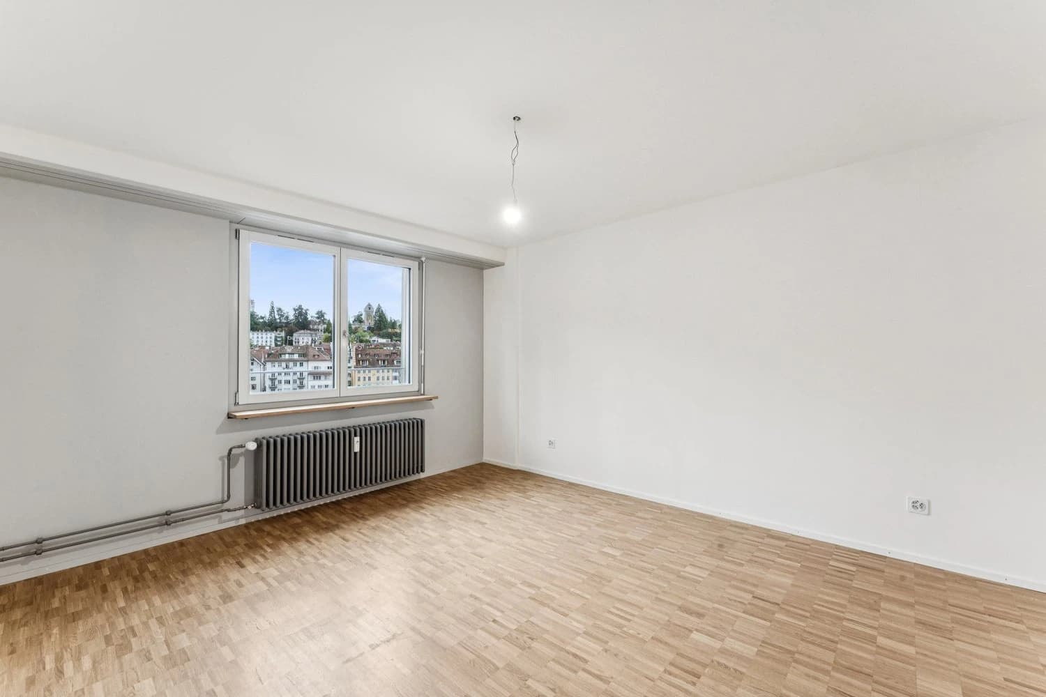 Erstvermietung - Wohnen & Arbeiten mit Reussblick!