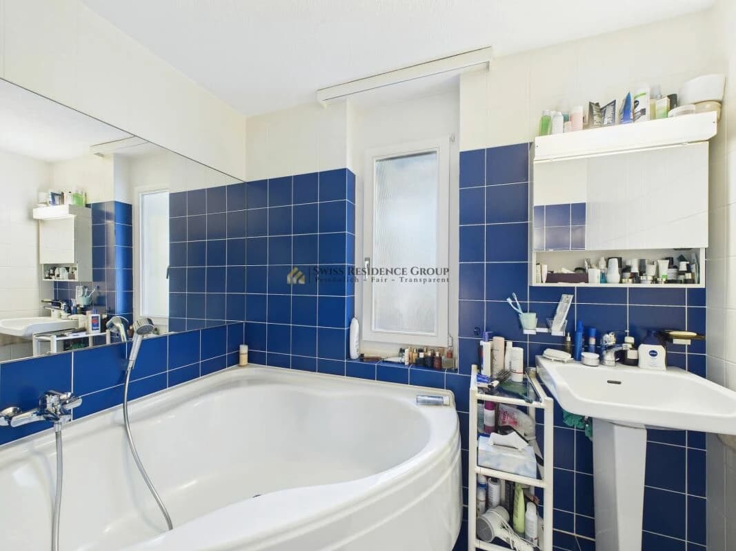 Sonniger Wohntraum an der Goldküste - grosszügiges 5.5-Zimmer-Reihenhaus am Waldrand