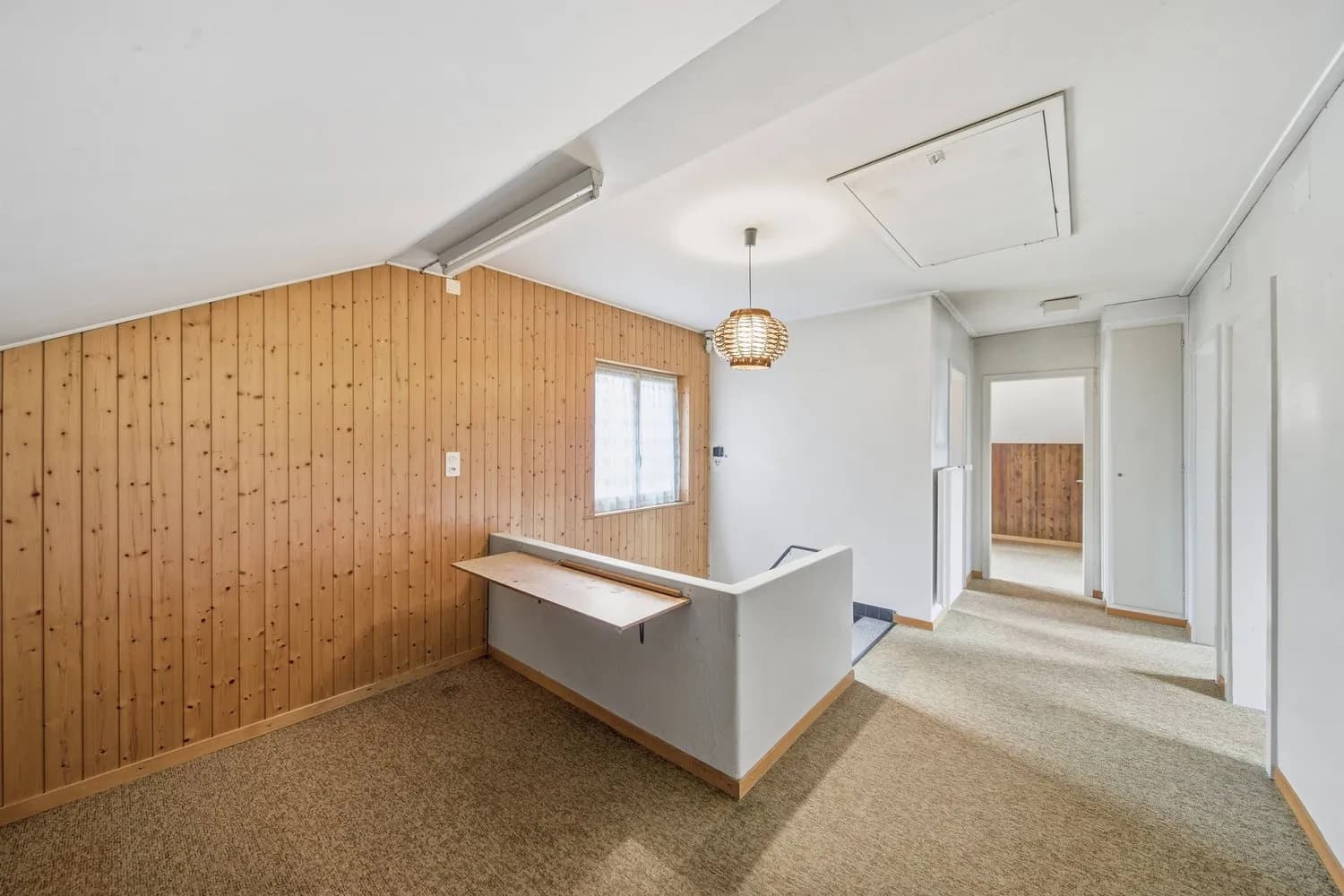 CHARMANTES 5.5-ZIMMER-EINFAMILIENHAUS IN RUHIGEM WOHNQUARTIER VON PIETERLEN.