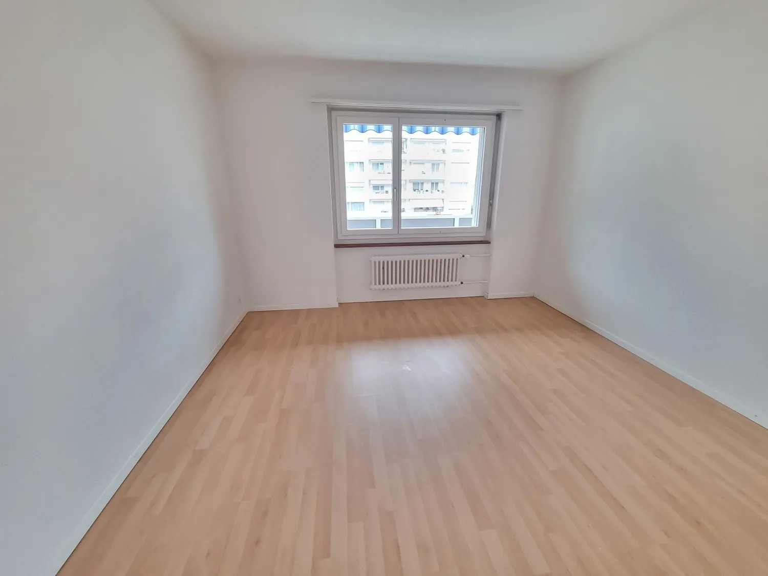 Tollem Wohnung mit Balkon - mit grünem Umschwung!