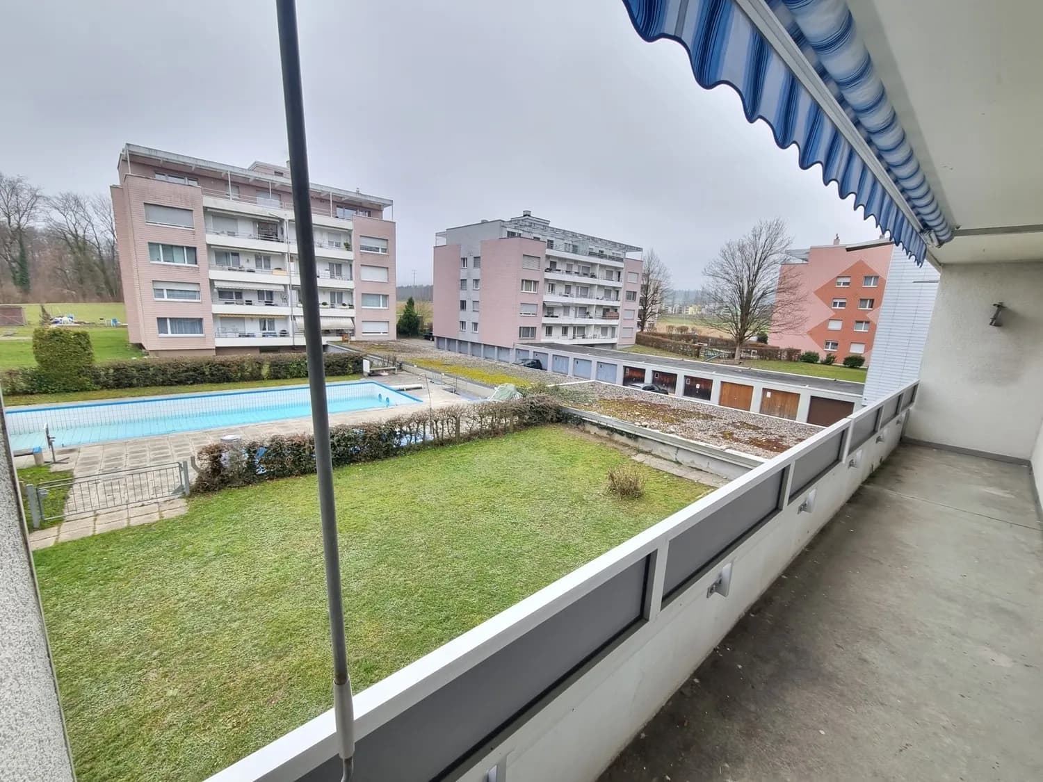 Tollem Wohnung mit Balkon - mit grünem Umschwung!