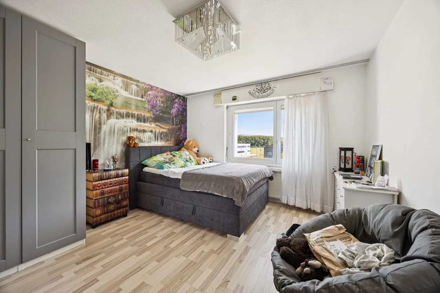 Grosszügige 6.5-Zimmerwohnung mit flexiblen Nutzungsmöglichkeiten im Herzen von Schönenwerd