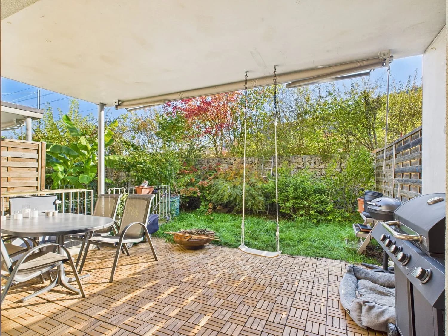 Modernes 6.5-Zimmer-Reihenfamilienhaus in Bättwil - gepflegt, familienfreundlich & mit direktem Tiefgaragenzugang und Garten