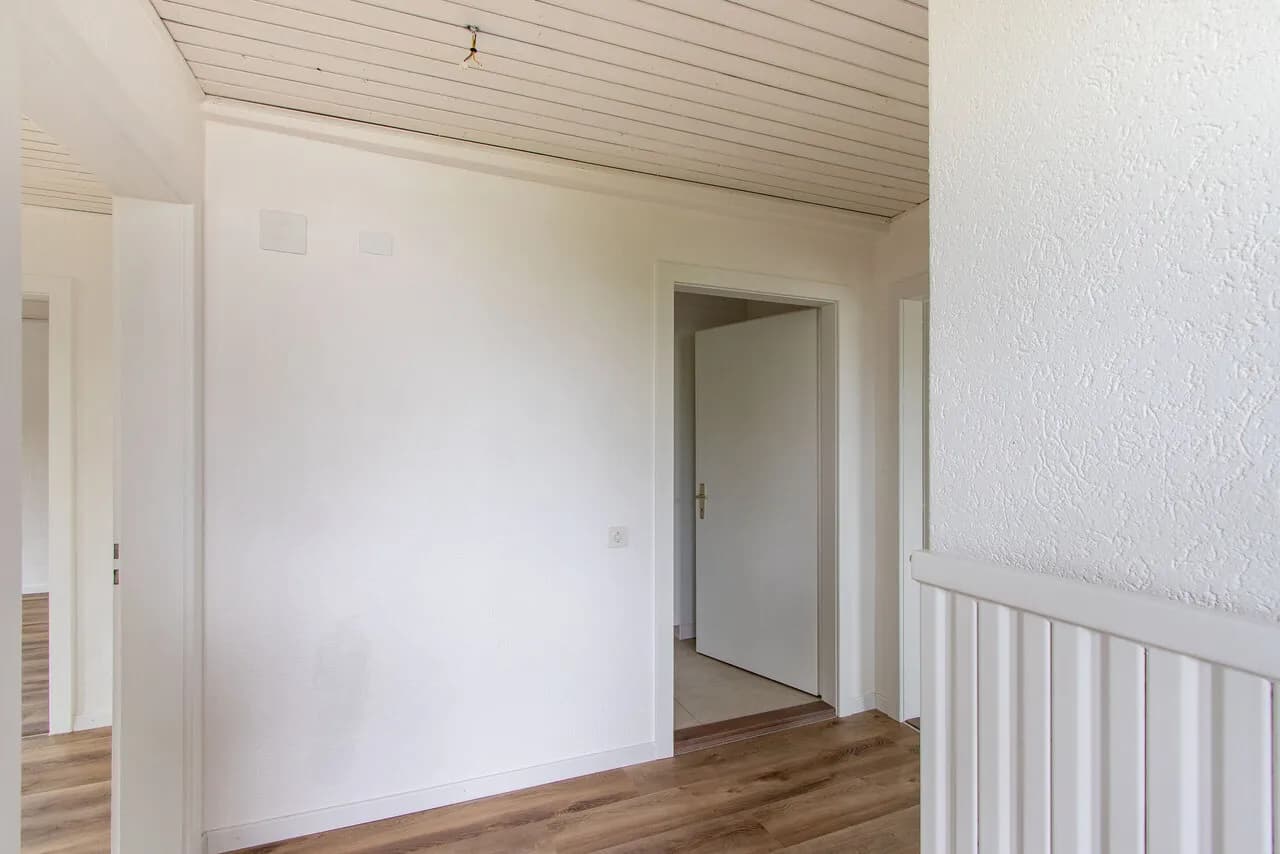Schöne 3-Zimmer-Wohnung in Meyriez - im 1. Obergeschoss mit Laube