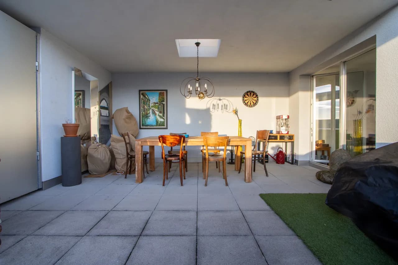 Stilvolle Attikawohnung mit Schwedenofen und grosser Terrasse