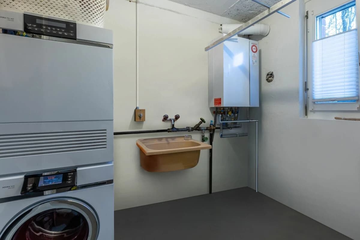 Grosse Sonnenterrasse plus Cheminée im exklusives Terrassenhaus beim Lindli