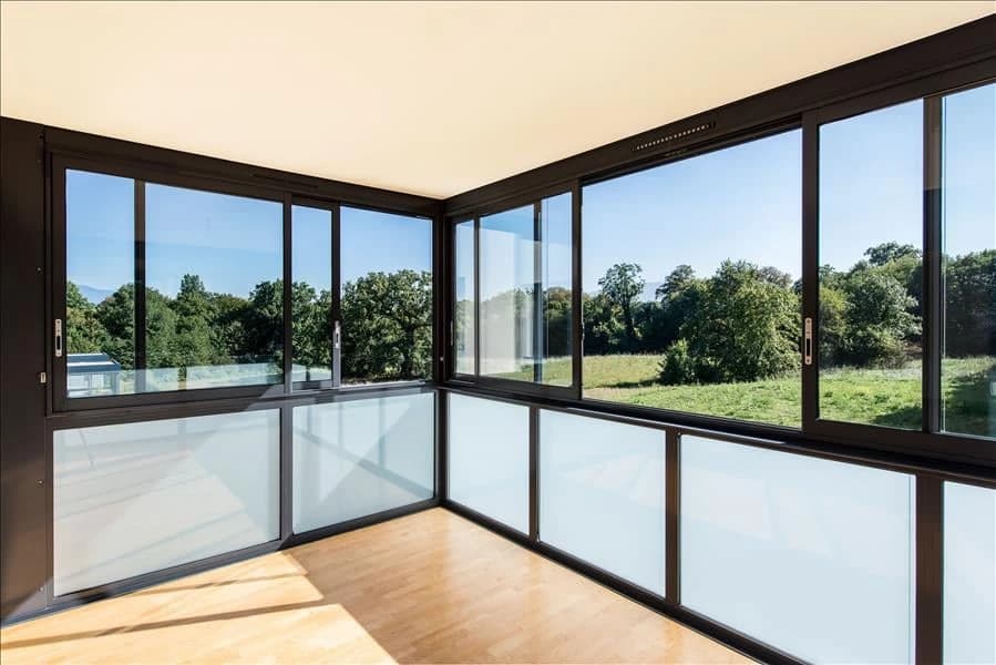 Magnificent appartment3.5 rooms - with terrace and Wintergarden